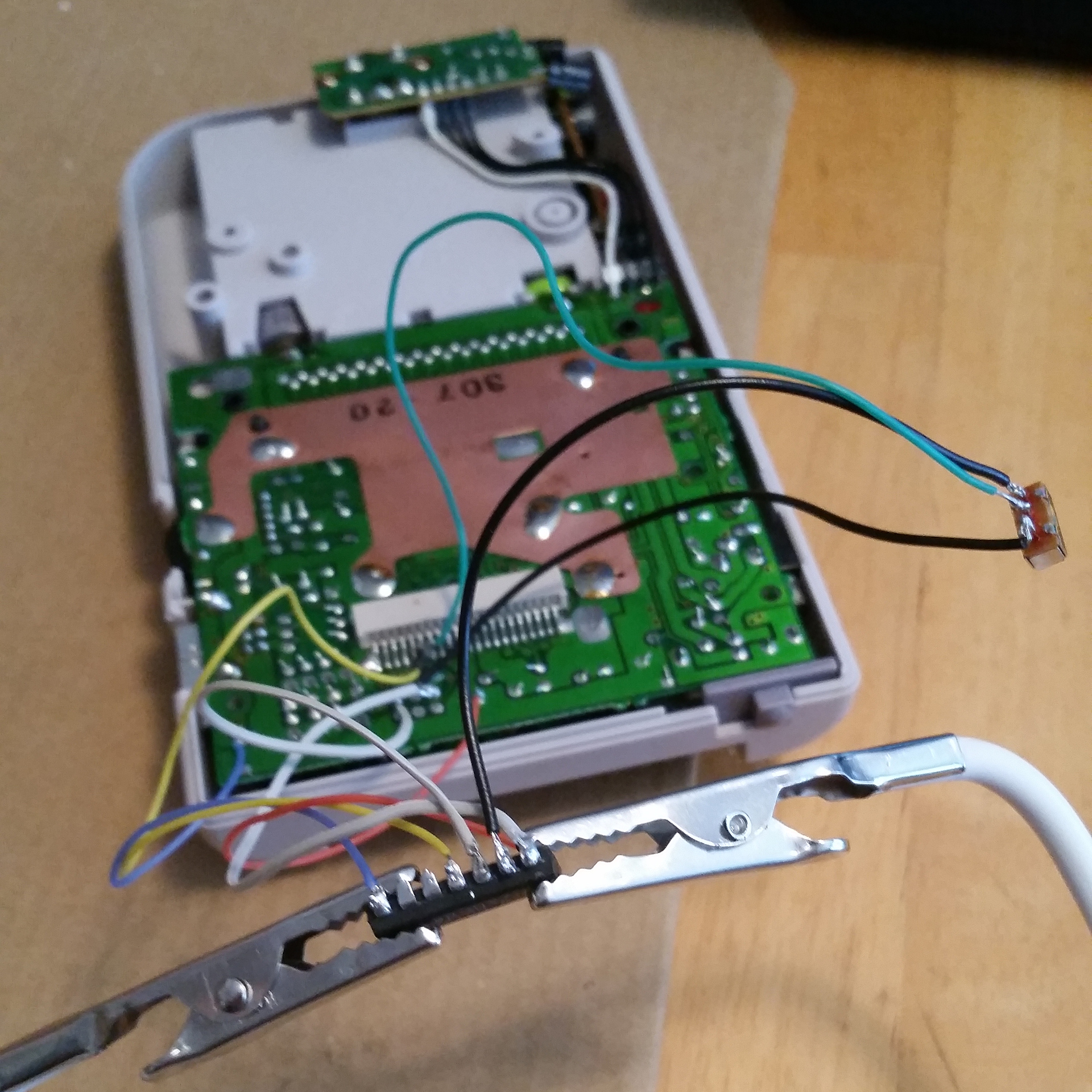 wire out the buttons of a gameboy dmg